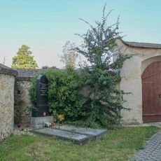 Pomník padlým v Žichlínku na hřbitově