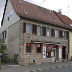 Wohn- und Geschäftshaus