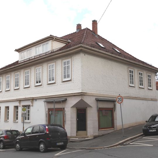 Walmdachhaus