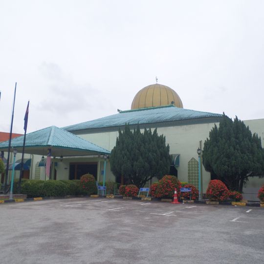 Taman Perling Jamek Mosque