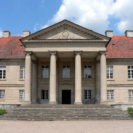 Zespół pałacowy w Czerniejewie