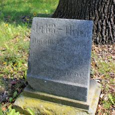 Lutherstein Nostitz 40 (neben)