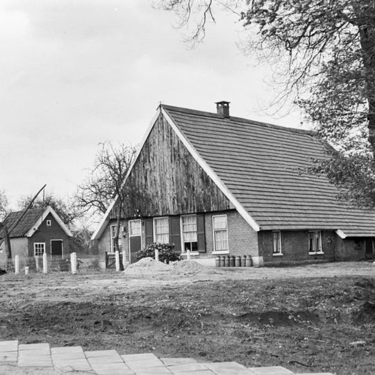 Bullenaarsweg 16, Wierden