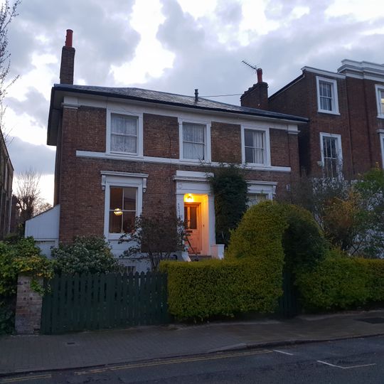 54, Stockwell Park Road Sw9