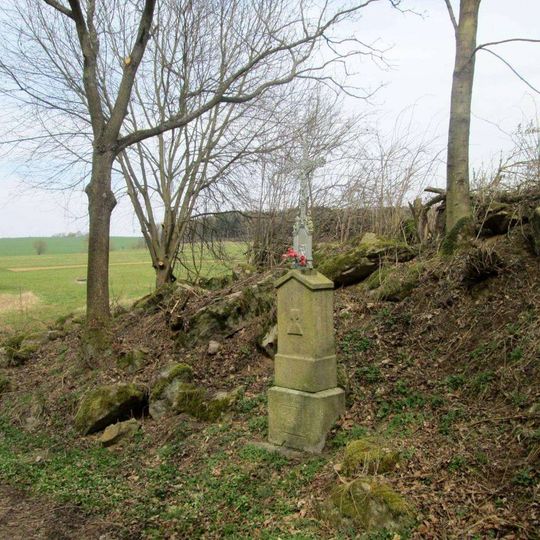 Kříž severně od Těchonic