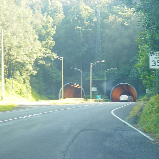 Nu‘uanu Pali Tunnels