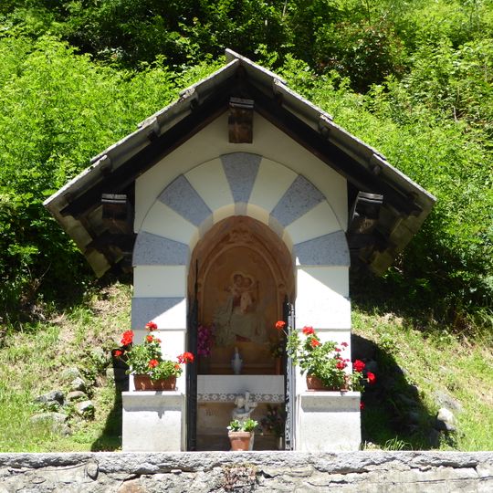 Cappella di Madonna con bambino