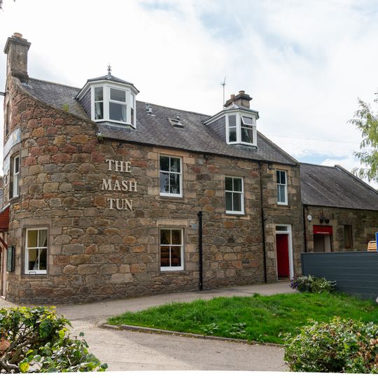 7-8 Elchies Road, Aberlour