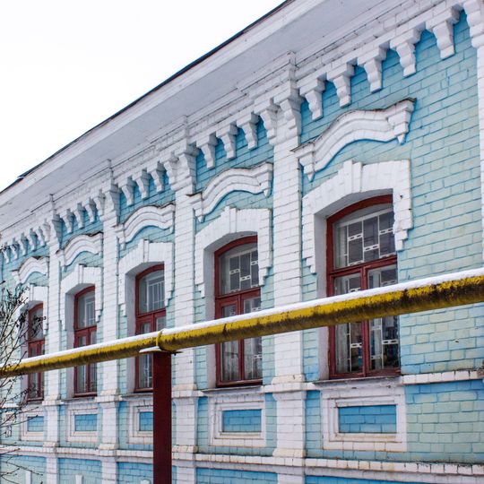 Жилой дом с торговыми помещениями