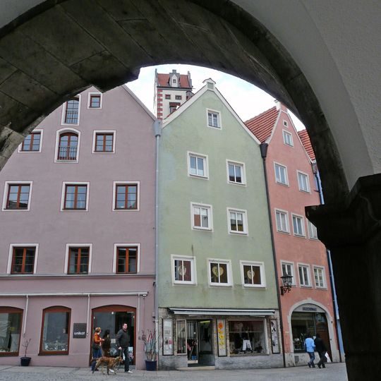 Wohn- und Geschäftshaus