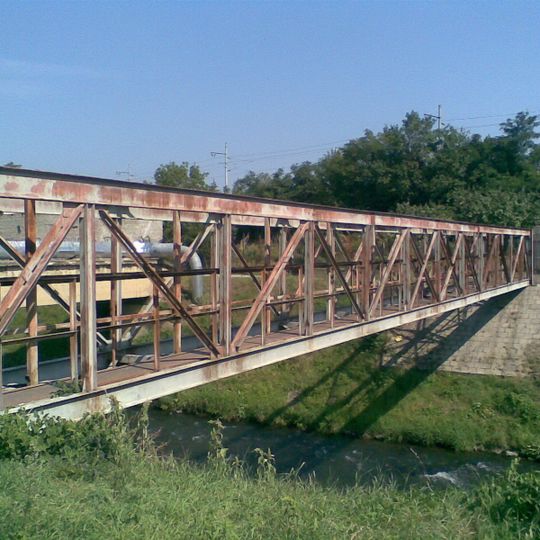 Lávka přes Svitavu na Černovickém nábřeží