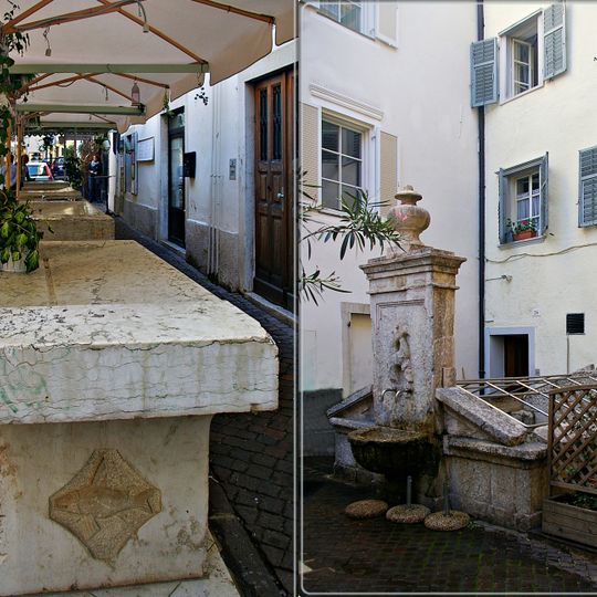 Fischbrunnen und Fischbehälter in der Dr.-Streiter-Gasse