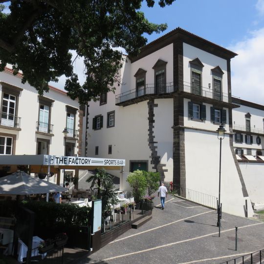 Edifício na rua das Fontes, n.º 5