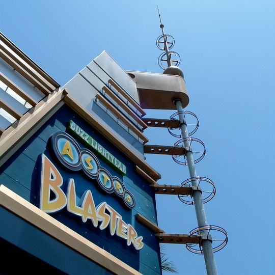 Buzz Lightyear's Space Ranger Spin