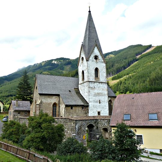 Kath. Filialkirche hl. Laurentius und ehem. Friedhof