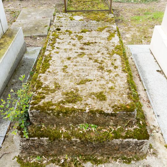 Grave of Monmerqué
