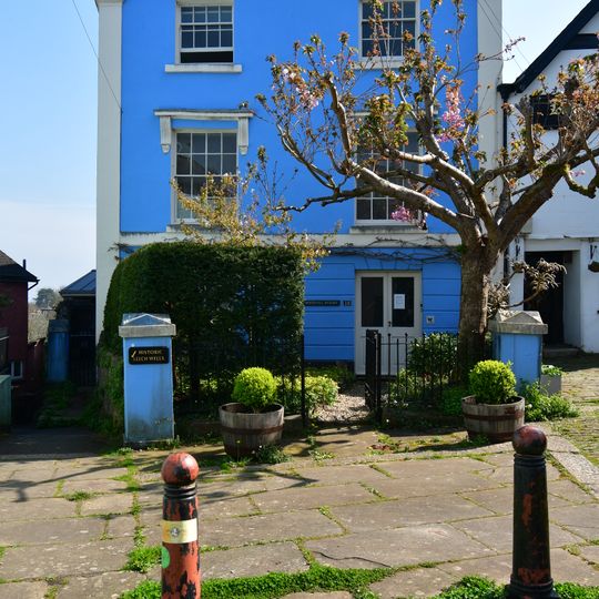 10, Leechwell Street