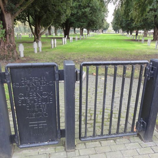 Quesnoy-sur-Deûle German military cemetery