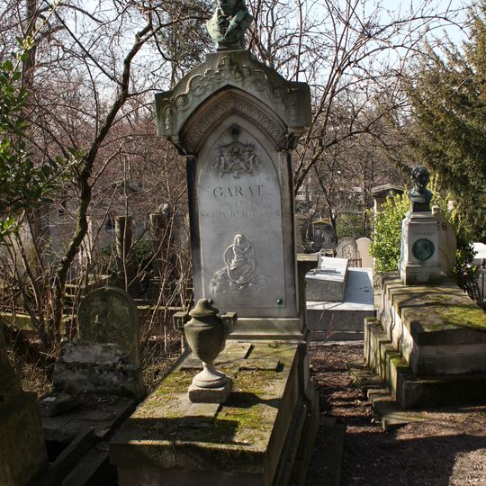 Grave of Garat