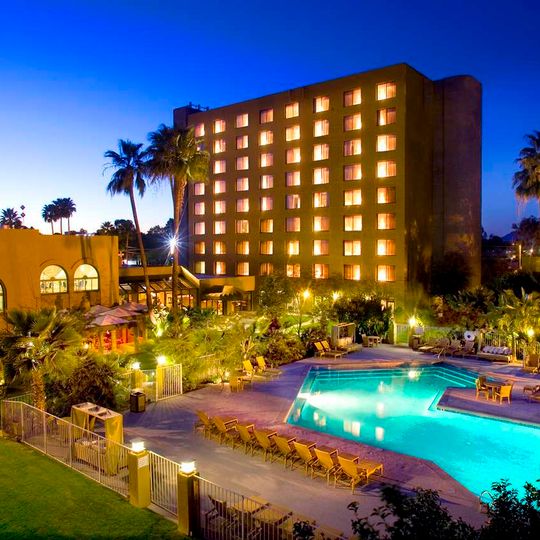 DoubleTree by Hilton Hotel Tucson
