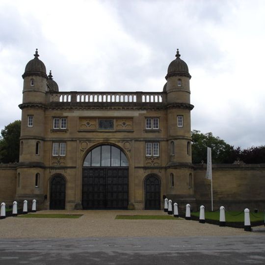 Lenton Lodge And Attached Bollards