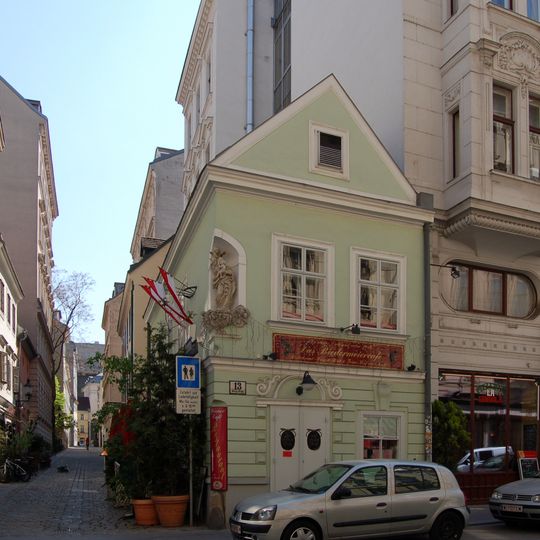 Miethaus, Zum hl. Josef