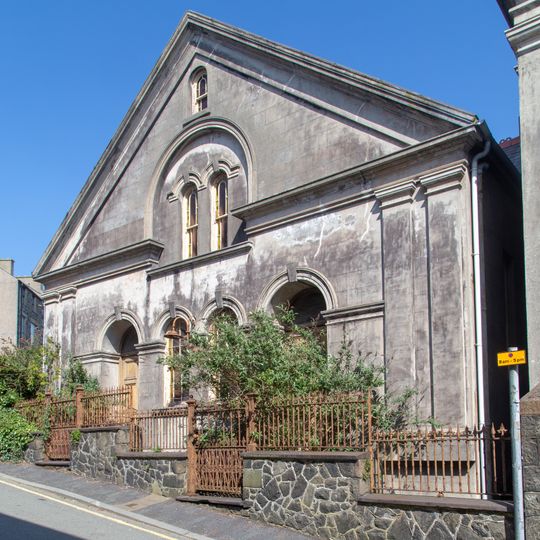 Capel Salem Hall,Llieniau Uchaf