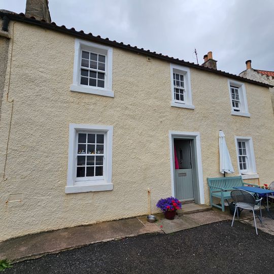 Pittenweem, 14 West Shore