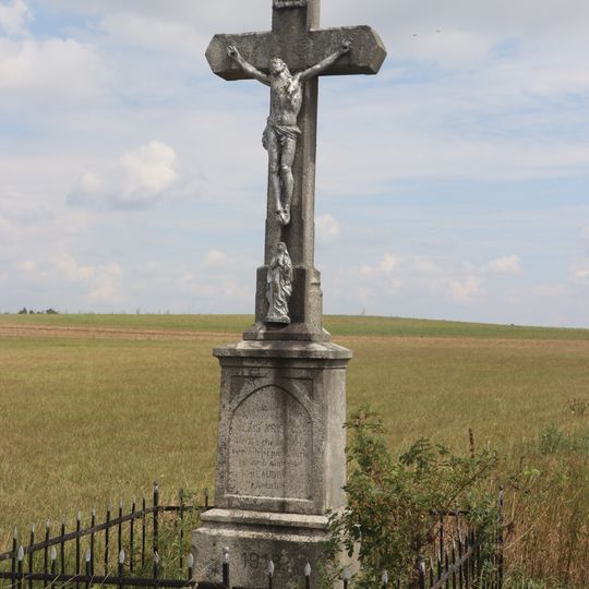 Kříž u cesty východně od Kožichovic
