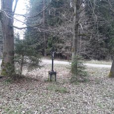 Kříž severovýchodně od Záluží u Budislavě