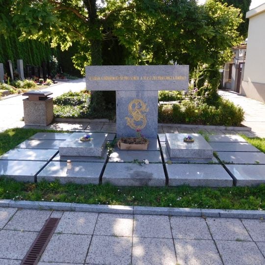 Sokol members memorial at Vinohrady cemetery