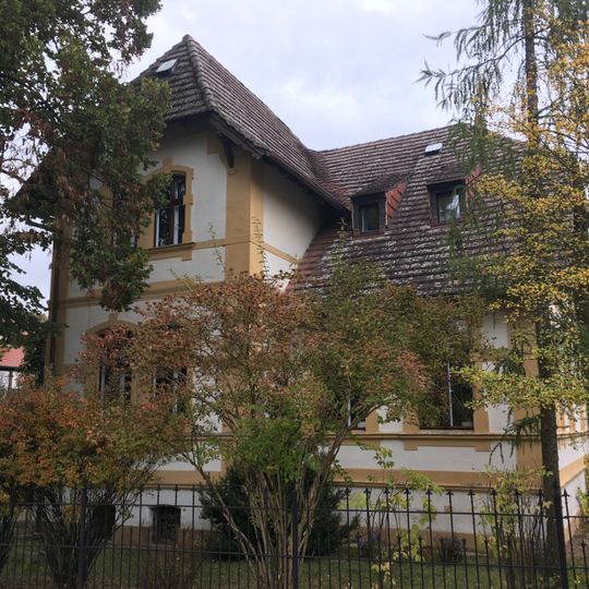 Wohnhaus mit Einfriedung Seidenberger Straße 14