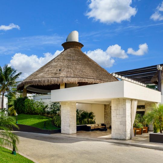 The Reef Playacar