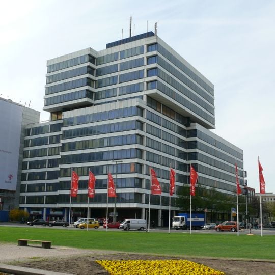 Ernst-Reuter-Platz 6, Bismarckstraße 111