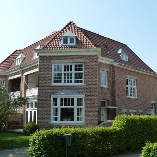 Caumerbeeklaan 59, Heerlen