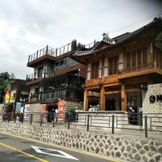 Samcheong-ro