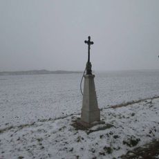 Kříž severně od Velkého Malahova u silnice