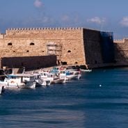 Luoghi fuori dai sentieri battuti a Creta: fortezze veneziane, gole calcaree e villaggi di montagna