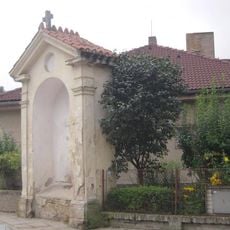 Šternberská kaple poutní cesty Via Sancta ve středu Dřevčic