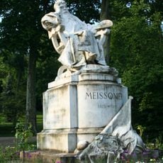 Statue du peintre Ernest Meissonier
