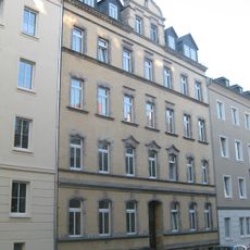 Mietshaus in geschlossener Bebauung Jahnstraße 48