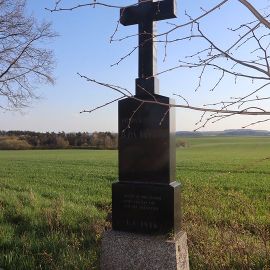 Kříž u JZD v Třebelovicích