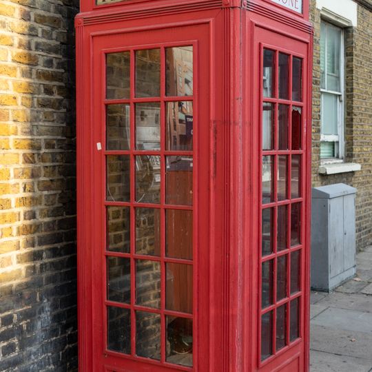 K2 Telephone Kiosk At Junction With Trafalgar Road