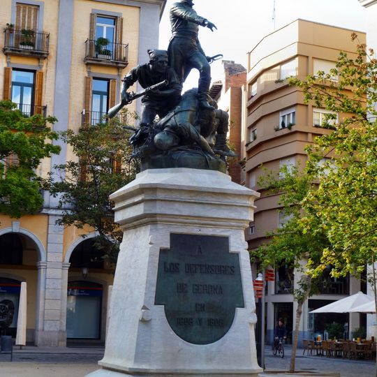 Monument als Defensors de Girona