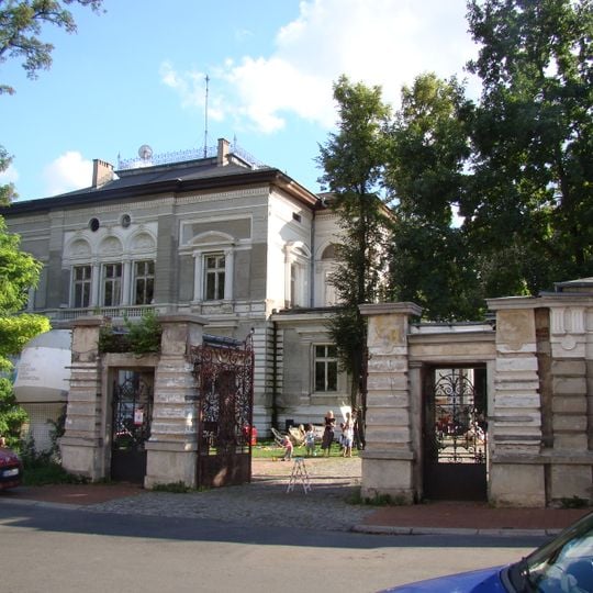 Gate of Ludwik Grohman's villa