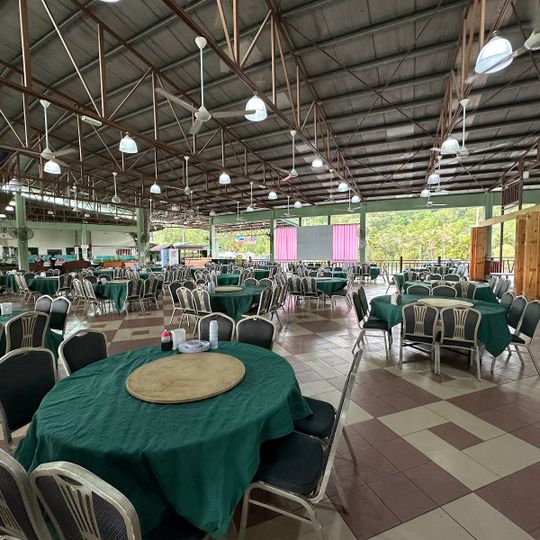 Gayang Seafood Restaurant, Sulaman Tuaran, Sabah