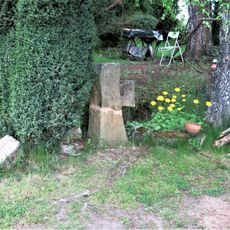 Smírčí kříž u domu 5 ve Velenicích