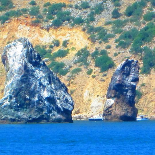 Скелі Орест і Пілад