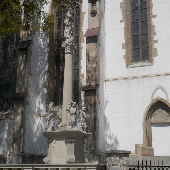 Mariánsky stĺp, stĺp s podstavcom