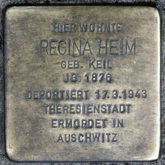Stolperstein en memoria de Regina Heim
